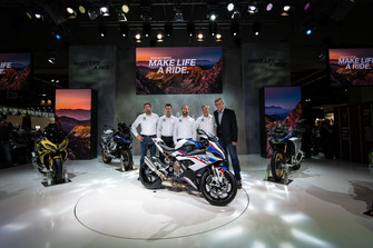 Marc Bongers, BMW Motorrad Motorsport Direktor, Markus Reiterberger, Tom Sykes, Shaun Muir, Teamchef, Dr. Markus Schramm, Leiter BMW Motorrad