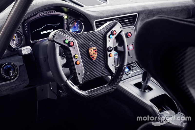 Porsche 935
