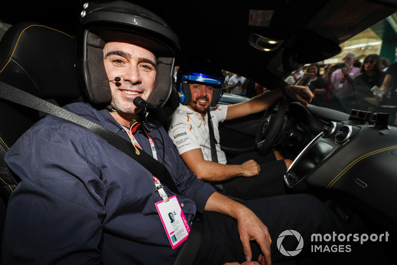Jimmie Johnson con Fernando Alonso, McLaren