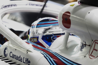Un coquelicot sur la prise d'air de Sergey Sirotkin, Williams Racing