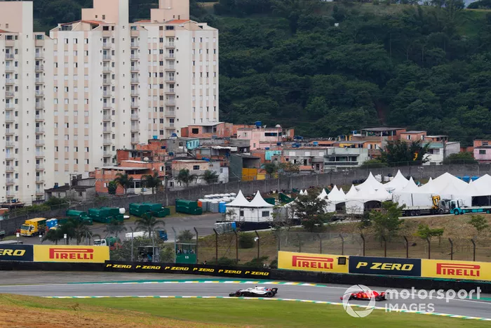 Lance Stroll, Williams FW41, Sebastian Vettel, Ferrari SF71H