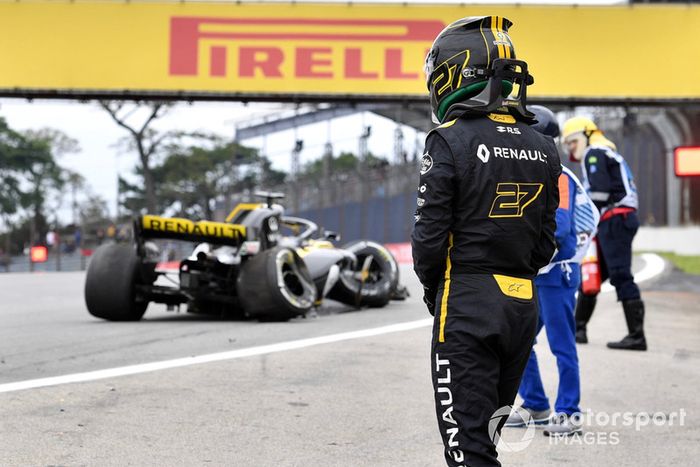 Nico Hulkenberg, Renault Sport F1 Team R.S. 18 choca en la PL2