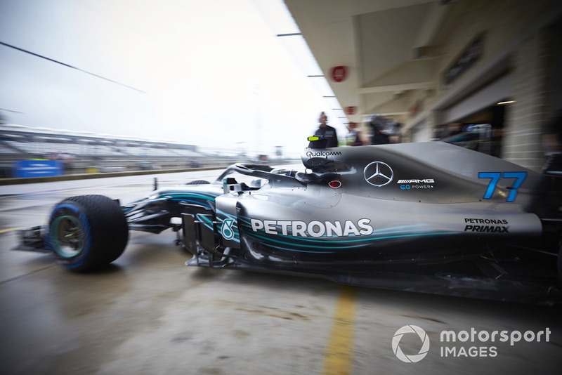 Valtteri Bottas, Mercedes AMG F1 W09 EQ Power+, leaves the garage