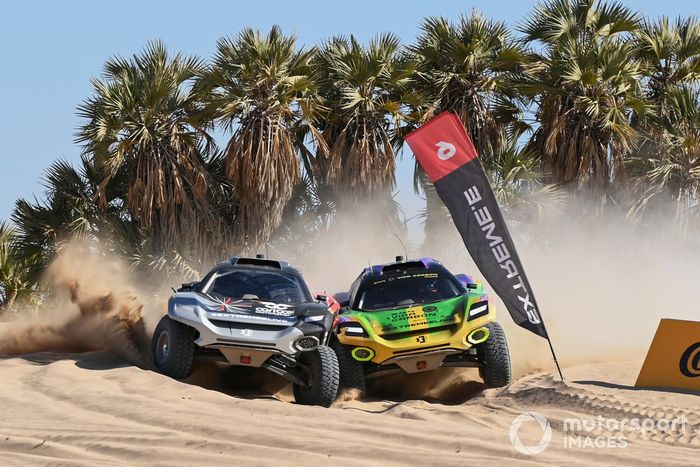 Christine 'GZ' Giampaoli Zonca, Timo Scheider, Carl Cox Motorsport, battles with Cristina Gutierrez, Fraser McConnell, X44 Vida Carbon Racing 