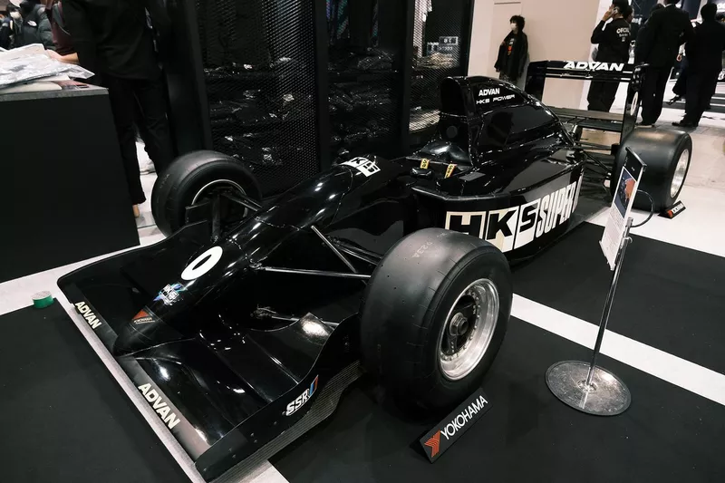 HKS 300E