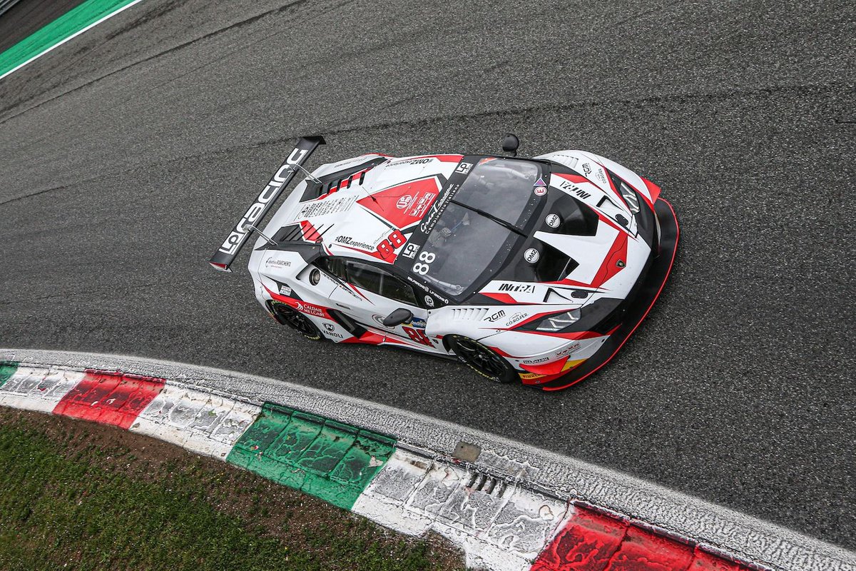 #88 LP Racing, Lamborghini Huracán GT3 Evo: Pietro Perolini, Jonathan Cecotto