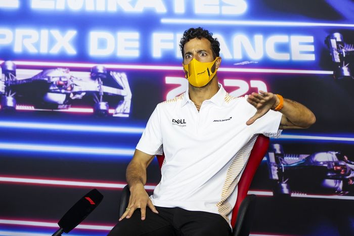 Daniel Ricciardo, McLaren en la conferencia de prensa