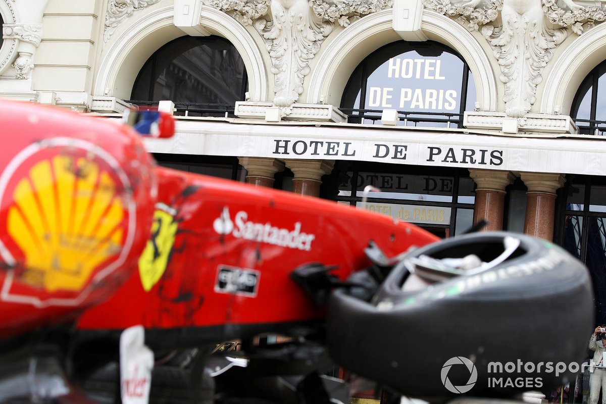 The car of Fernando Alonso, Ferrari F10 after the crash