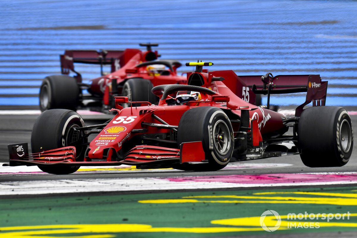 Carlos Sainz Jr., Ferrari SF21, Charles Leclerc, Ferrari SF21