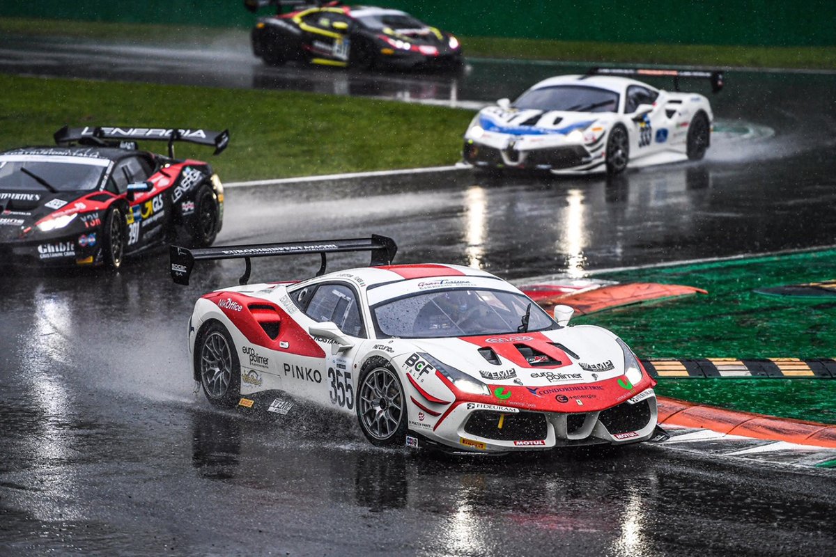 #355 Easy Race, Ferrari 488 Challenge: Francesca Linossi, Daniel Vebster