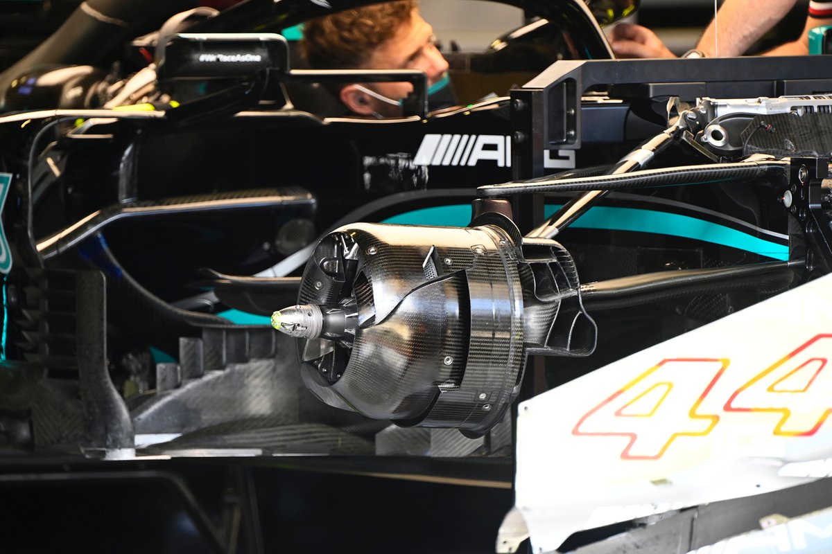 Freios frontais do Mercedes W12