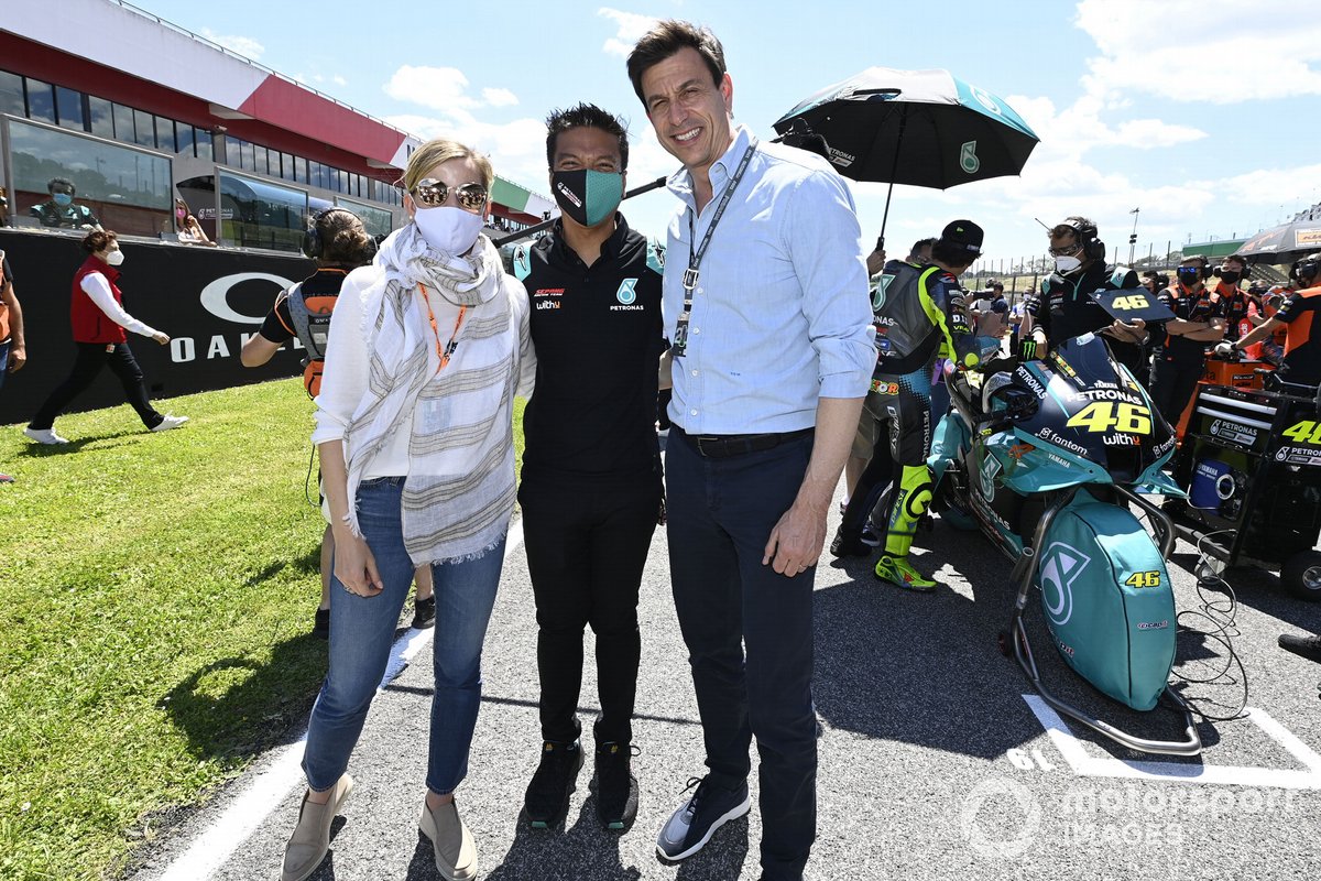 Toto Wolff, director del equipo y consejero delegado de Mercedes AMG , Razlan Rizali, Petronas Yamaha SRT, Susie Wolff, directora del equipo Venturi Racing