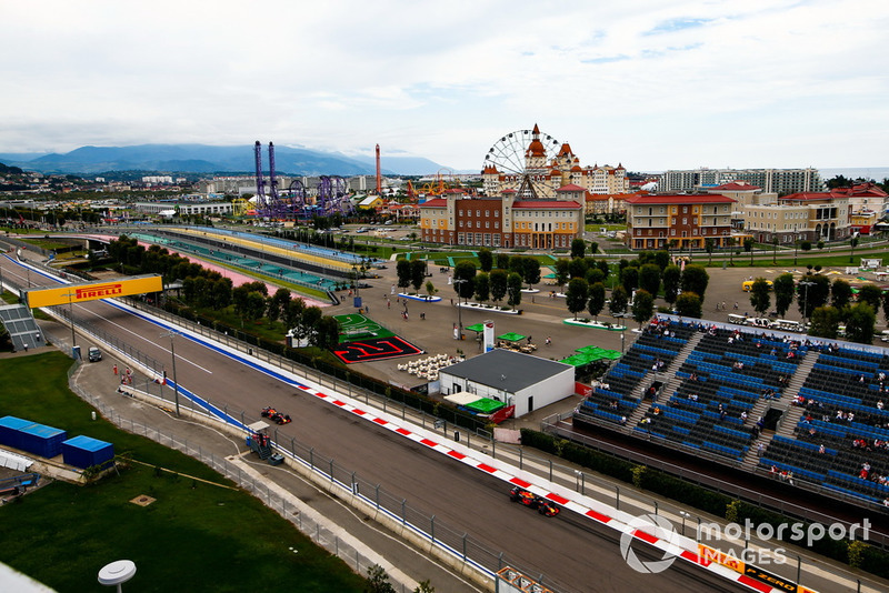 Max Verstappen, Red Bull Racing RB14, leads Daniel Ricciardo, Red Bull Racing RB14