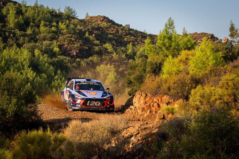 Thierry Neuville, Nicolas Gilsoul, Hyundai Motorsport Hyundai i20 Coupe WRC