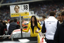Grid girl of Augusto Farfus, BMW Team MTEK, BMW M4 DTM