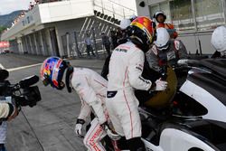 #1 Porsche Team Porsche 919 Hybrid: Timo Bernhard, Mark Webber