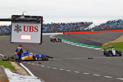 Marcus Ericsson, Sauber C35, accidenté durant les EL3