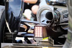 Mercedes AMG F1 W07 Hybrid detalle del escape