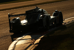 #2 Porsche Team Porsche 919 Hybrid: Romain Dumas, Neel Jani, Marc Lieb