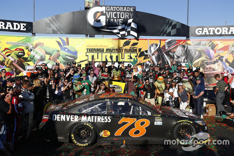 Chicago: Martin Truex Jr. (Furniture-Row-Toyota)
