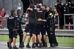 Le Team Kawasaki Racing fête la victoire de Jonathan Rea