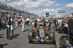 Sergio Perez, Sahara Force India F1 VJM09 on the grid