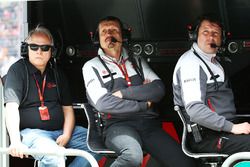 Gene Haas, Président de Haas Automotion, Guenther Steiner, Team Principal Haas F1 Team et Dave O'Neill, Team Manager Haas F1 Team