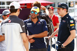 (L to R): Esteban Gutierrez, Haas F1 Team with Felipe Nasr, Sauber F1 Team and Max Verstappen, Red Bull Racing on the drivers parade