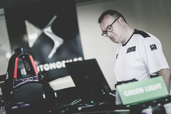 DS Virgin Racing garage atmosphere