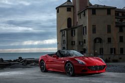 Ferrari California T HS