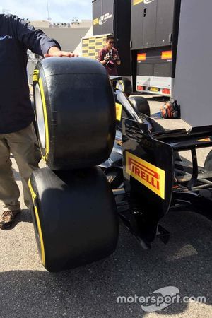Pirelli-Reifen, Detail