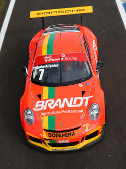 Carro de Miguel Paludo e Justin Allgaier em Goiânia