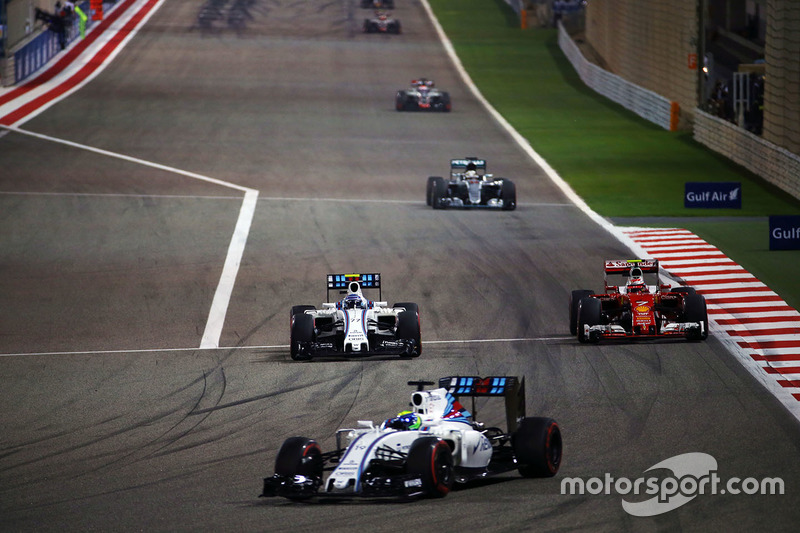 Felipe Massa, Williams FW38, Valtteri Bottas, Williams FW38 and Kimi Raikkonen, Ferrari SF16-H