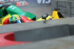 Lucas di Grassi, ABT Schaeffler Audi Sport and Sébastien Buemi, Renault e.Dams crash in the first corner