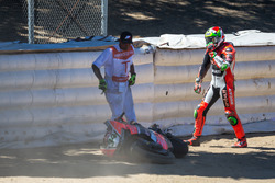 Sturz: Davide Giugliano, Aruba.it Racing - Ducati