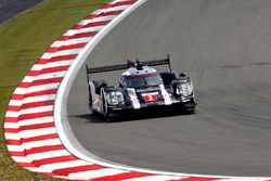 #1 Porsche Team Porsche 919 Hybrid: Timo Bernhard, Mark Webber, Brendon Hartley