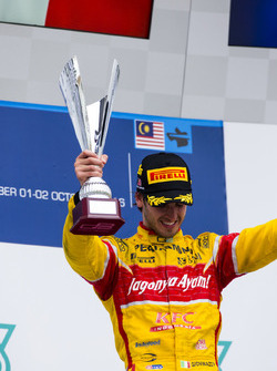Ganador de la carrera Antonio Giovinazzi, PREMA Racing
