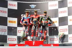 Podium : le vainqueur Chaz Davies, Ducati Team, le deuxième Michael van der Mark, Honda World Superbike Team, le troisième Tom Sykes, Kawasaki Racing