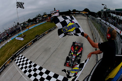 Sébastien Bourdais, KV Racing Technology Chevrolet takes the checkered flag