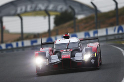 #8 Audi Sport Team Joest Audi R18 e-tron quattro: Lucas di Grassi, Loic Duval, Oliver Jarvis