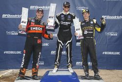 Podium : le vainqueur Patrik Sandell, le deuxième, Steve Arpin, le troisième, Tanner Foust