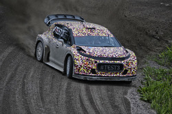 Kris Meeke tests Citroテォn C3 WRC 2017