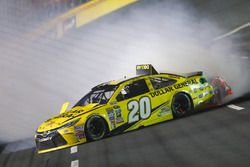 Matt Kenseth, Joe Gibbs Racing Toyota crash