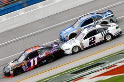 Denny Hamlin, Joe Gibbs Racing Toyota, Brad Keselowski, Team Penske Ford