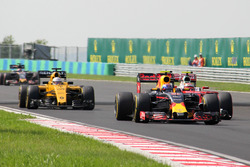 Max Verstappen, Red Bull Racing RB12, Kimi Raikkonen, Ferrari SF16-H crash