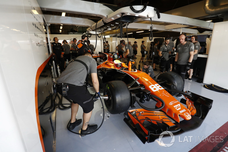 Oliver Turvey, McLaren MCL32