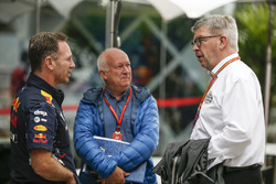 Christian Horner, Red Bull Racing Team Principal with Dieter Rencken, Journalist and Ross Brawn, For