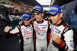 Yarış galibi Sébastien Buemi, Anthony Davidson, Kazuki Nakajima, Toyota Gazoo Racing