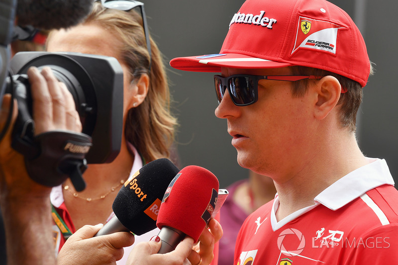 Kimi Raikkonen, Ferrari parla con i media