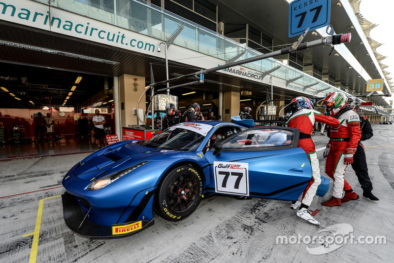 #77 Kessel Racing Ferrari 488 GT3: Claudio Schiavoni, Andrea Piccini, Sergio Pianezzola